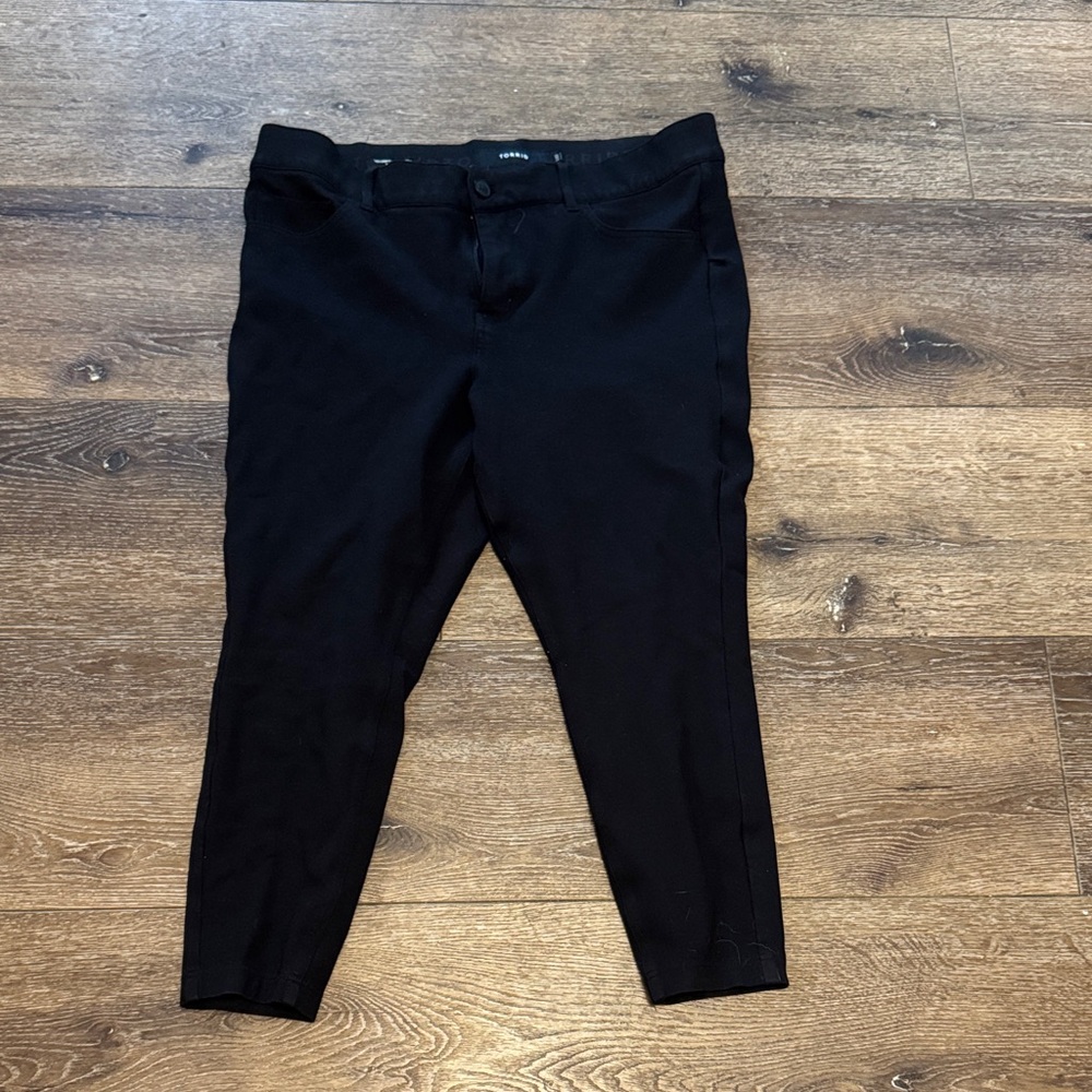 Torrid black‎ pants 14